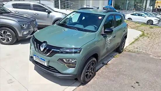 Foto de um renault kwid e-tech electric