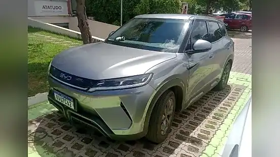 Foto de um byd yuan pro