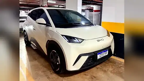 Foto de um byd dolphin mini