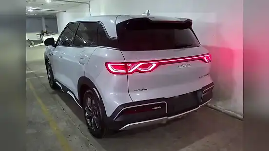 Foto de um byd yuan pro