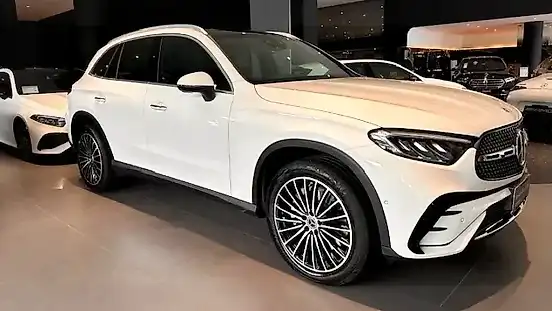 Foto de um mercedes glc 300e