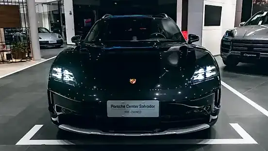 Foto de um porsche taycan