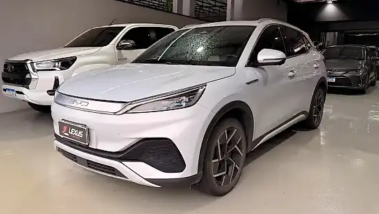 Foto de um byd yuan plus