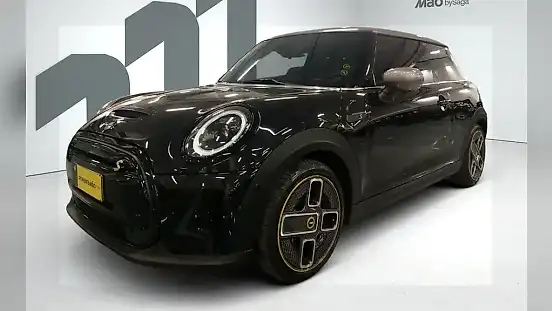 Foto de um mini cooper se
