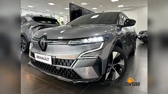 Foto de um renault megane e-tech electric