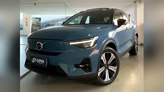 Foto de um volvo xc40 recharge