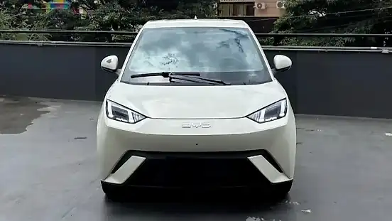 Foto de um byd dolphin mini