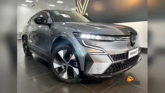 Foto de um renault megane e-tech electric