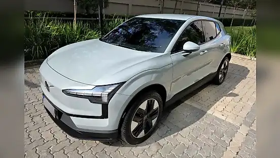 Foto de um volvo ex30