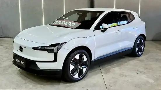 Foto de um volvo ex30