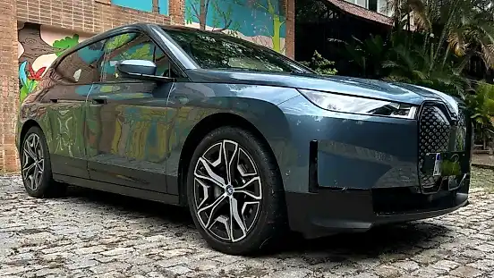 Foto de um bmw ix2