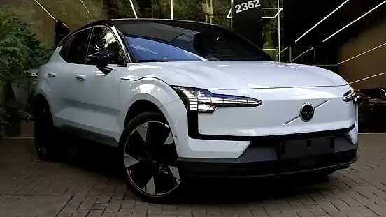 Foto de um volvo ex30
