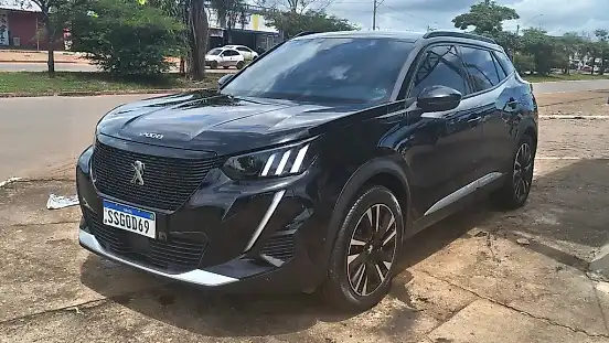 Foto de um peugeot e-2008