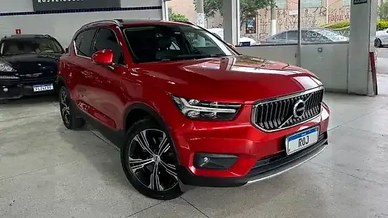 Foto de um volvo xc40