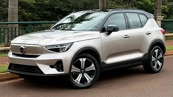 Foto de um volvo xc40 recharge