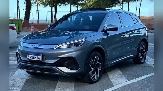 Foto de um byd yuan plus