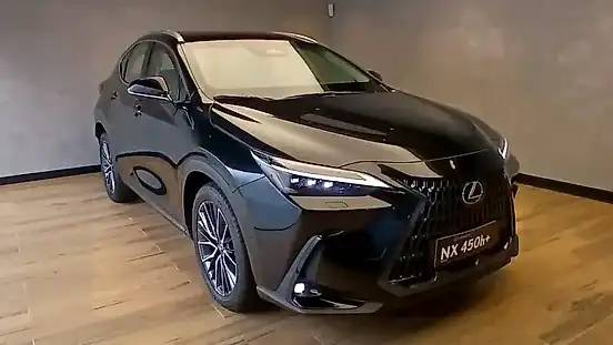 Foto de um lexus nx 450h+