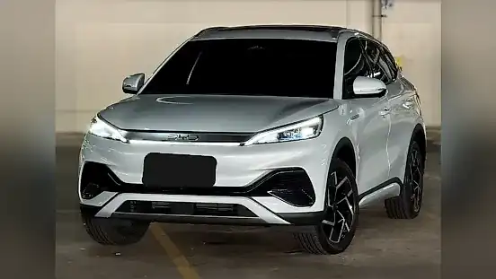 Foto de um byd yuan plus