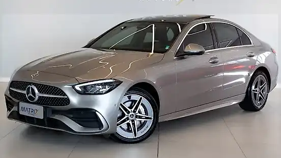 Foto de um mercedes eqc400