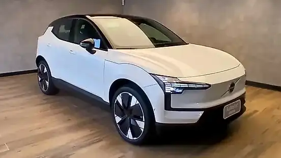 Foto de um volvo ex30