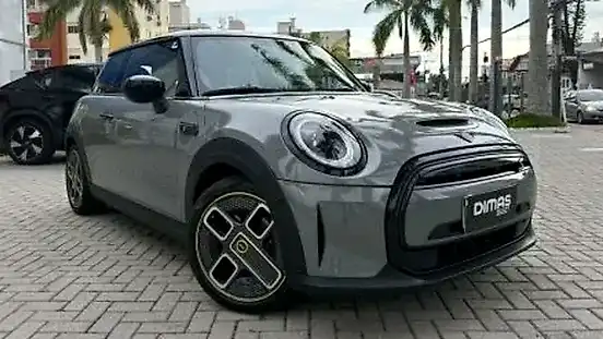 Foto de um mini cooper se