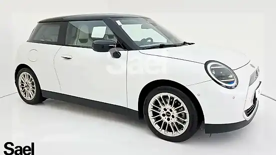 Foto de um mini cooper se