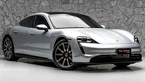 Foto de um porsche taycan