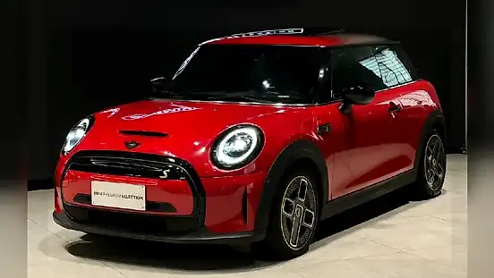Foto de um mini cooper se