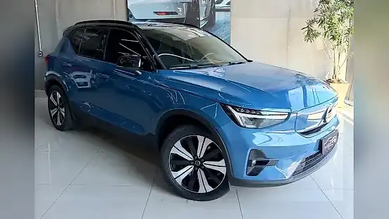 Foto de um volvo xc40 recharge