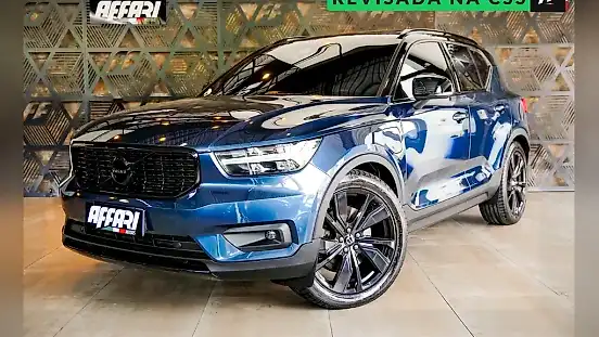 Foto de um volvo xc40
