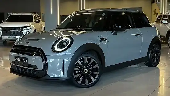 Foto de um mini cooper se
