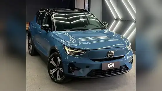 Foto de um volvo xc40 recharge