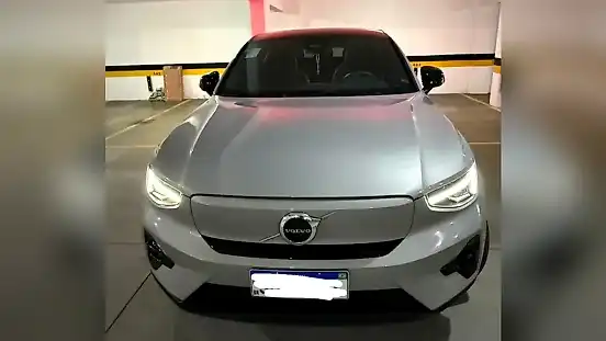 Foto de um volvo c40 recharge