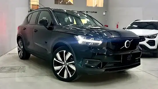 Foto de um volvo xc40 recharge