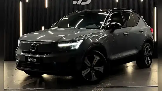 Foto de um volvo xc60