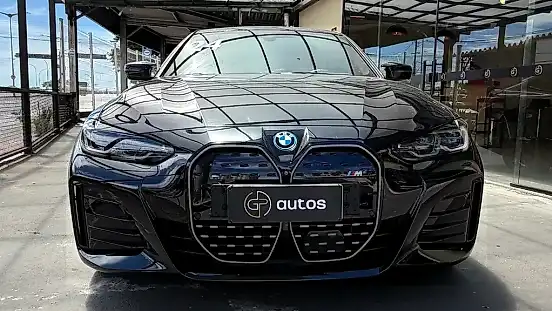 Foto de um bmw i4 m50