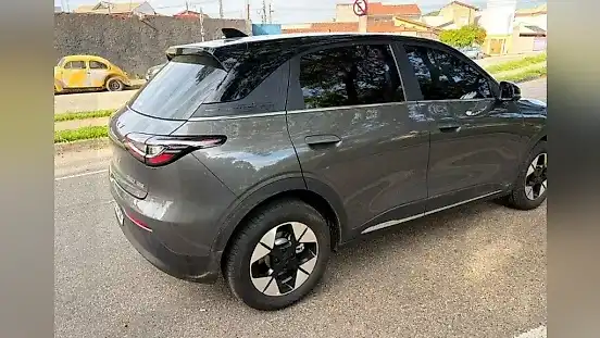 Foto de um geely ex2