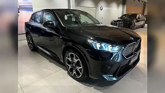 Foto de um bmw ix