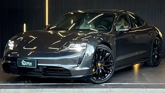Foto de um porsche taycan