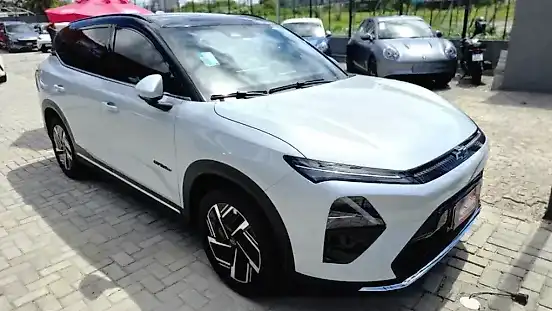 Foto de um chevrolet captiva ev