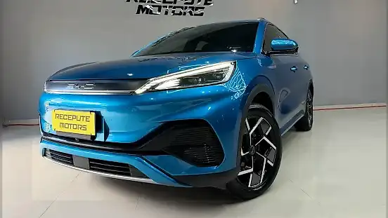 Foto de um byd yuan plus