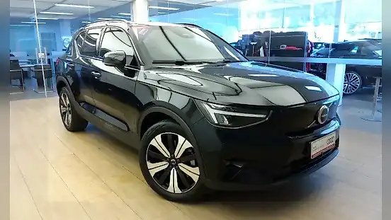 Foto de um volvo xc40 recharge
