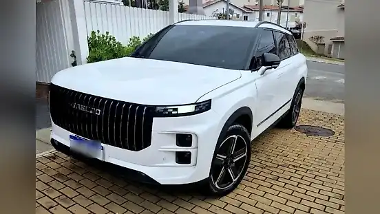 Foto de um jaecoo 7 plug-in hybrid