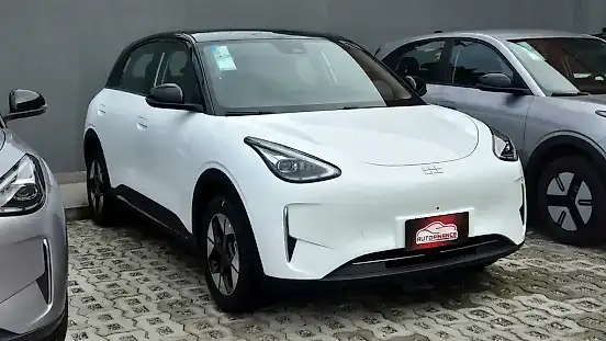 Foto de um geely ex2