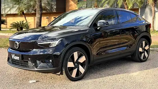 Foto de um volvo ex40