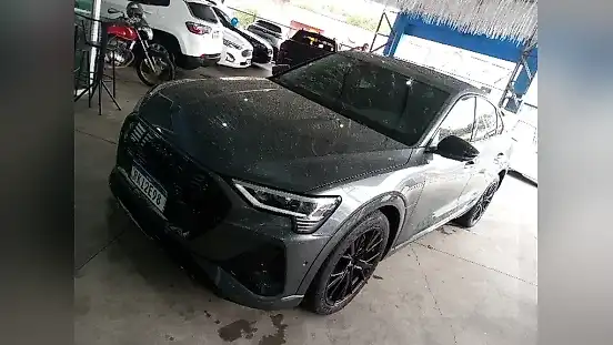 Foto de um audi e-tron sportback