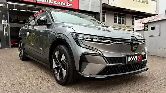 Foto de um renault megane e-tech electric