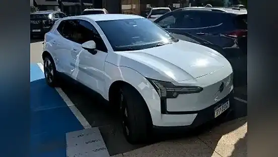 Foto de um volvo ex30