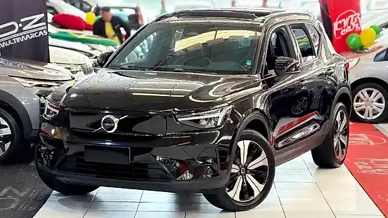 Foto de um volvo xc40 recharge
