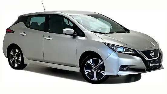 Foto de um nissan leaf